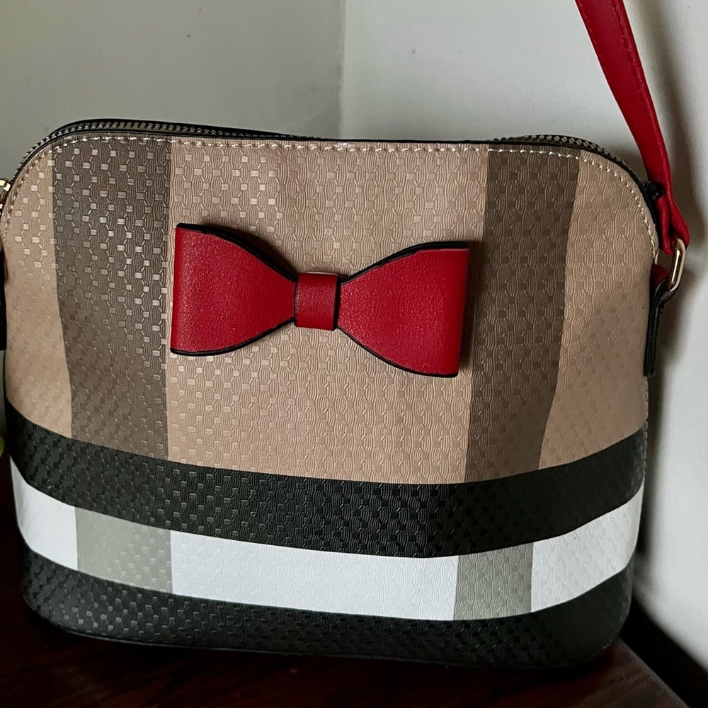 VEGAN MULTICOLOR BLOCK
CROSSBODY HANDBAG Stylish Red and Tan Bag - Picture 8 of 8